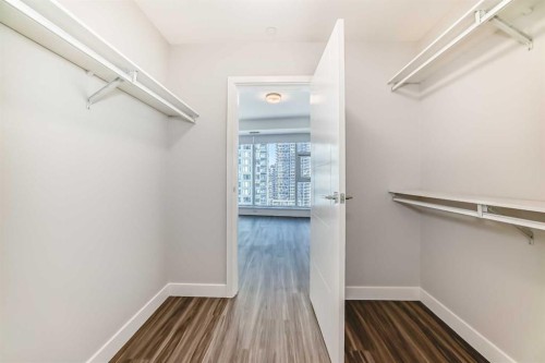1104-530 3 Street Se, Calgary, AB - Indoor With Storage