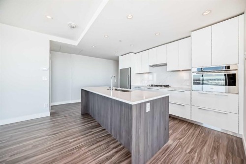 1104-530 3 Street Se, Calgary, AB - Indoor Photo Showing Kitchen With Upgraded Kitchen