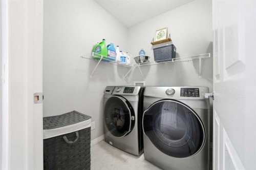 134 Windrow Link Sw, Airdrie, AB - Indoor Photo Showing Laundry Room