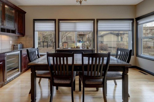 168 Sunset View, Cochrane, AB - Indoor Photo Showing Dining Room