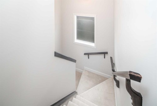 50 Everwoods Park Sw, Calgary, AB - Indoor Photo Showing Other Room