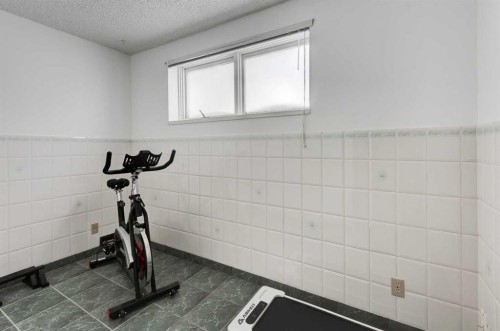 1204 Ranchlands Boulevard Nw, Calgary, AB - Indoor