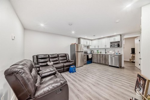 339 Wolf Creek Way Se, Calgary, AB - Indoor