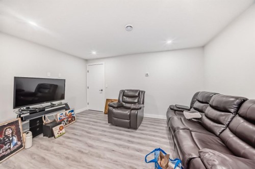 339 Wolf Creek Way Se, Calgary, AB - Indoor