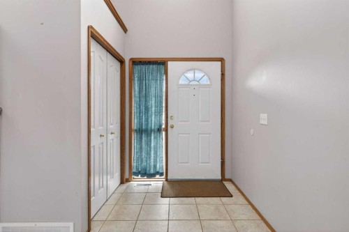 416 Douglas Glen Close Se, Calgary, AB - Indoor Photo Showing Other Room