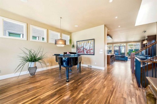 3610 8 Avenue Nw, Calgary, AB - Indoor