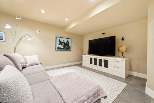 3610 8 Avenue Nw, Calgary, AB - Indoor