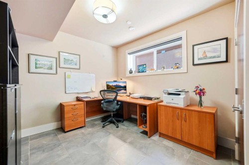 3610 8 Avenue Nw, Calgary, AB - Indoor Photo Showing Office