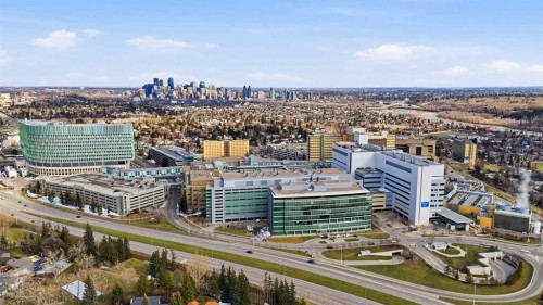 3610 8 Avenue Nw, Calgary, AB - Outdoor With View