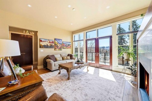 3610 8 Avenue Nw, Calgary, AB - Indoor Photo Showing Living Room