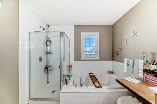236 Sundown Road, Cochrane, AB - Indoor Photo Showing Bathroom