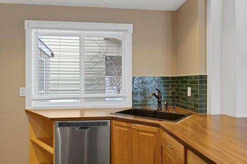 480 Midridge Drive Se, Calgary, AB - Indoor Photo Showing Other Room