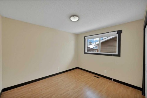 480 Midridge Drive Se, Calgary, AB - Indoor Photo Showing Other Room