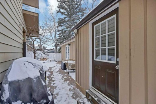 480 Midridge Drive Se, Calgary, AB - Outdoor With Exterior