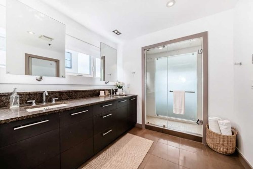 701 Aspen Meadows Hill Sw, Calgary, AB - Indoor Photo Showing Bathroom