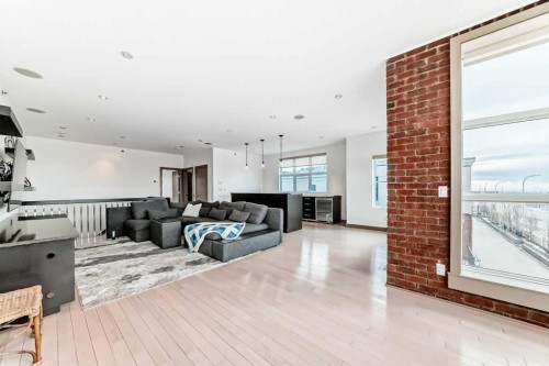 701 Aspen Meadows Hill Sw, Calgary, AB - Indoor