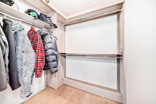 701 Aspen Meadows Hill Sw, Calgary, AB - Indoor With Storage