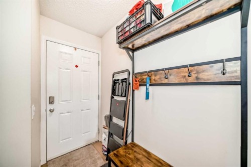 97-6915 Ranchview Drive Nw, Calgary, AB - Indoor Photo Showing Other Room