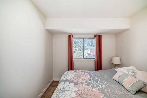 97-6915 Ranchview Drive Nw, Calgary, AB - Indoor Photo Showing Bedroom