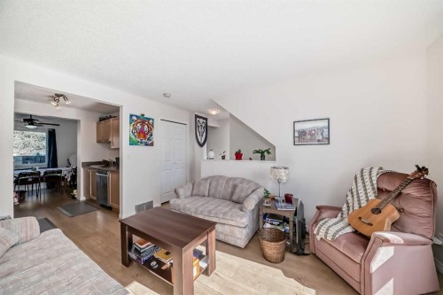 97-6915 Ranchview Drive Nw, Calgary, AB - Indoor Photo Showing Other Room