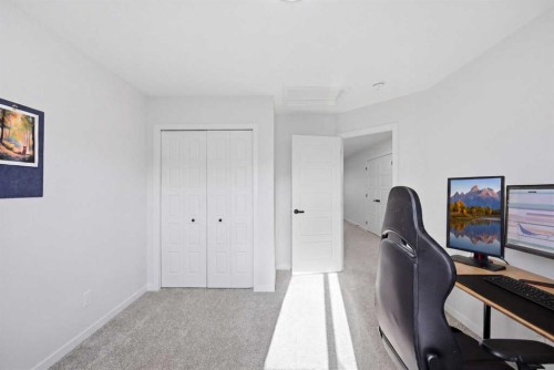 191 Herron Rise Ne, Calgary, AB - Indoor Photo Showing Office