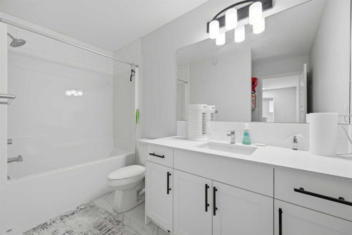 191 Herron Rise Ne, Calgary, AB - Indoor Photo Showing Bathroom