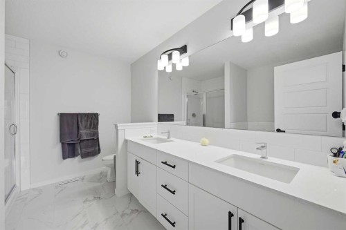 191 Herron Rise Ne, Calgary, AB - Indoor Photo Showing Bathroom