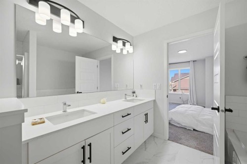 191 Herron Rise Ne, Calgary, AB - Indoor Photo Showing Bathroom