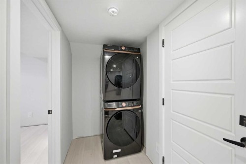 191 Herron Rise Ne, Calgary, AB - Indoor Photo Showing Laundry Room