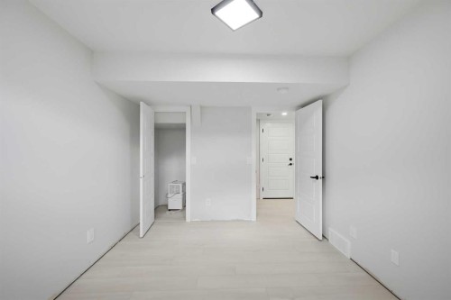 191 Herron Rise Ne, Calgary, AB - Indoor Photo Showing Other Room
