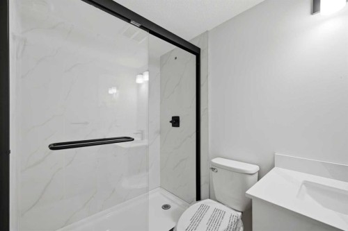 191 Herron Rise Ne, Calgary, AB - Indoor Photo Showing Bathroom