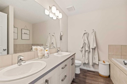 123 Magnolia Square Se, Calgary, AB 
