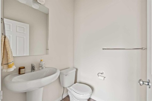 123 Magnolia Square Se, Calgary, AB 