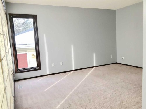 508 78 Avenue Sw, Calgary, AB - Indoor Photo Showing Other Room