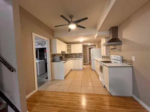 508 78 Avenue Sw, Calgary, AB - Indoor Photo Showing Kitchen