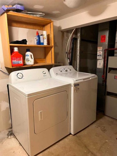 508 78 Avenue Sw, Calgary, AB - Indoor Photo Showing Laundry Room