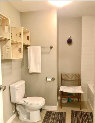 508 78 Avenue Sw, Calgary, AB - Indoor Photo Showing Bathroom