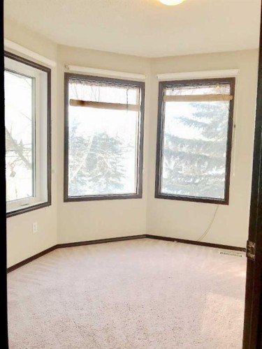 508 78 Avenue Sw, Calgary, AB - Indoor Photo Showing Other Room