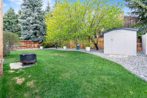 75 Woodacres Crescent Sw, Calgary, AB - Outdoor