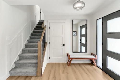 75 Woodacres Crescent Sw, Calgary, AB - Indoor Photo Showing Other Room