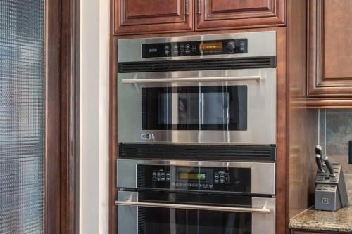 12 Mahogany Heath Se, Calgary, AB - Indoor Photo Showing Kitchen
