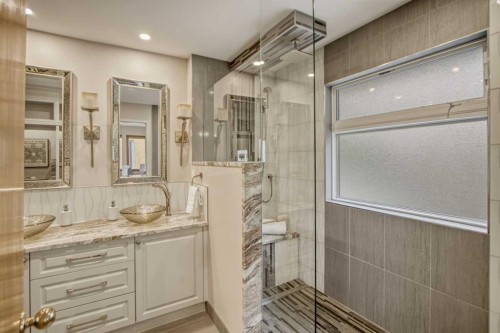 240 Varsity Estates Terrace Nw, Calgary, AB - Indoor Photo Showing Bathroom