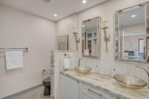 240 Varsity Estates Terrace Nw, Calgary, AB - Indoor Photo Showing Bathroom