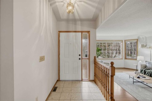 240 Varsity Estates Terrace Nw, Calgary, AB - Indoor Photo Showing Other Room