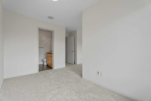 2317 Eversyde Avenue Sw, Calgary, AB - Indoor Photo Showing Other Room