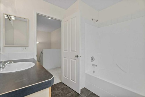 2317 Eversyde Avenue Sw, Calgary, AB - Indoor Photo Showing Bathroom