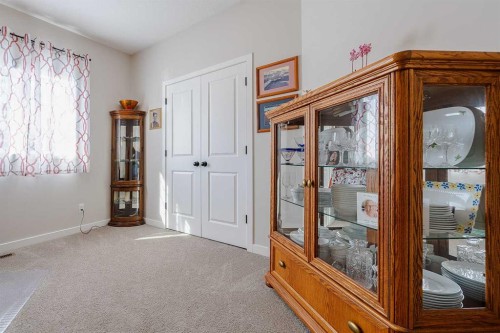 511 Kingsmere Way Se, Airdrie, AB - Indoor Photo Showing Other Room