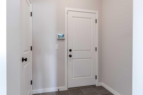 511 Kingsmere Way Se, Airdrie, AB - Indoor Photo Showing Other Room