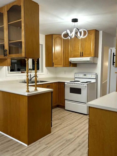 1614 3 Avenue, Wainwright, AB 