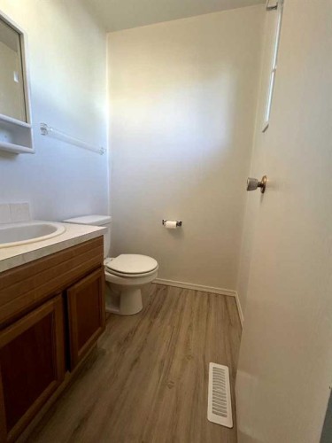 1614 3 Avenue, Wainwright, AB 